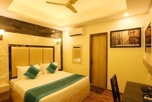 Hotel Plazzo New Delhi Exterior photo