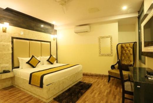 Hotel Plazzo New Delhi Exterior photo