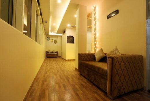 Hotel Plazzo New Delhi Exterior photo