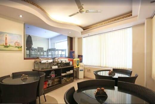 Hotel Plazzo New Delhi Exterior photo